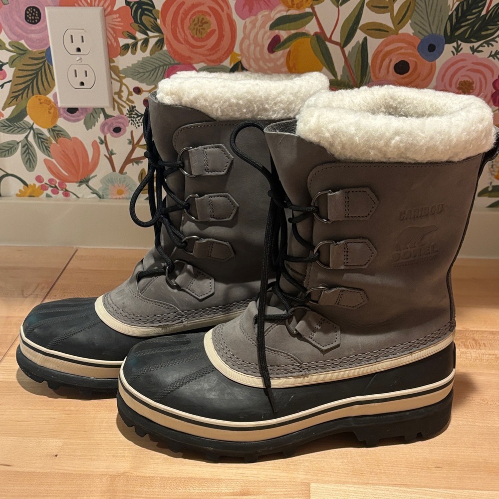 Sorel Black and Gray Winter Boots - Picture 3 of 6